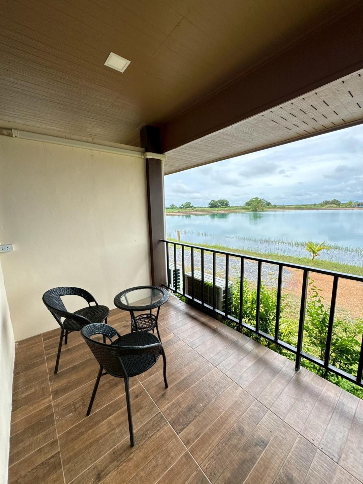 Twin Room with Lake View