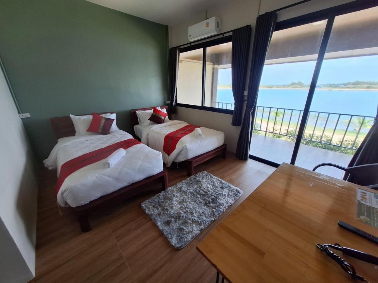 Twin Room with Lake View