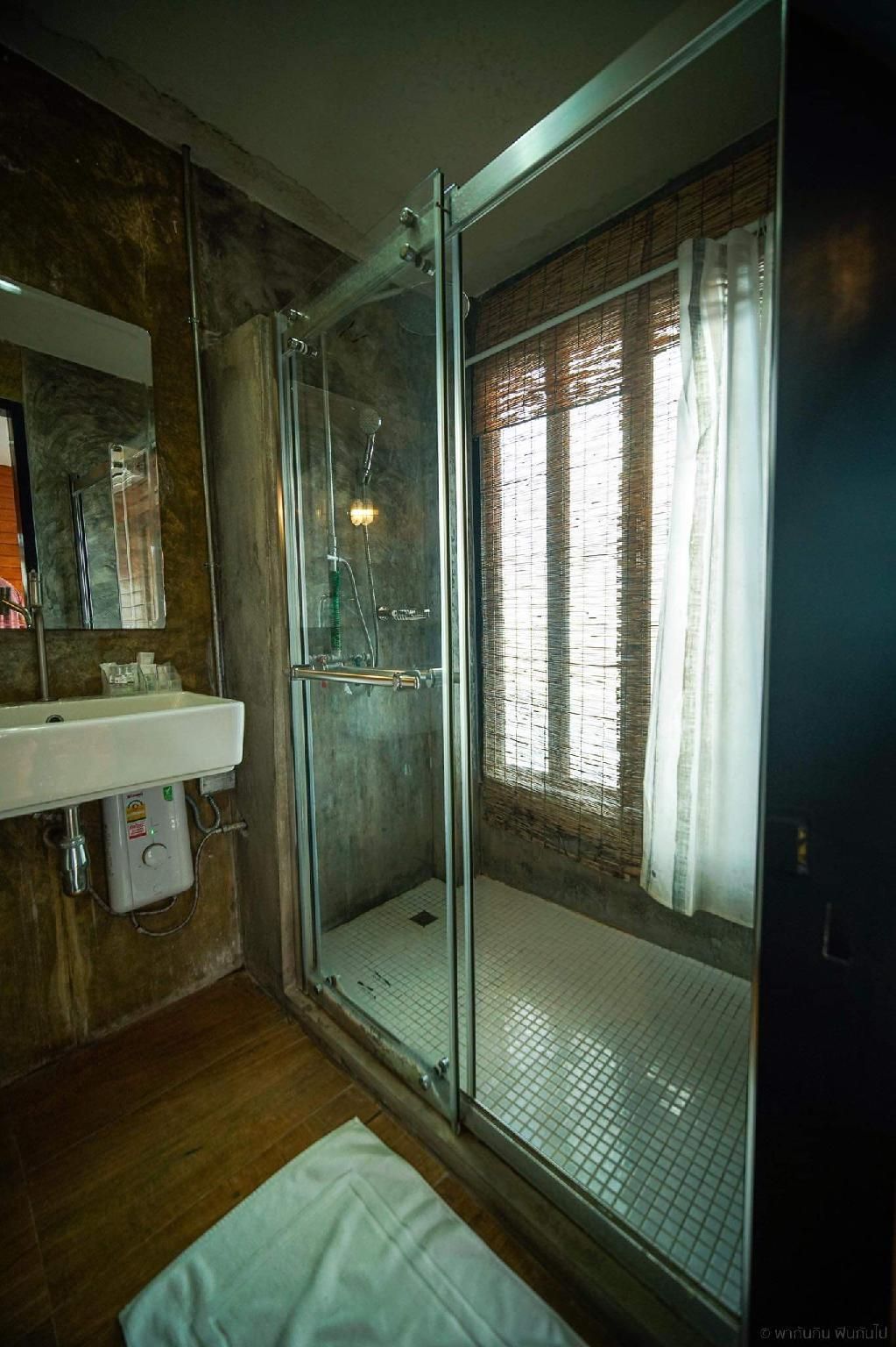 One-Bedroom Bungalow