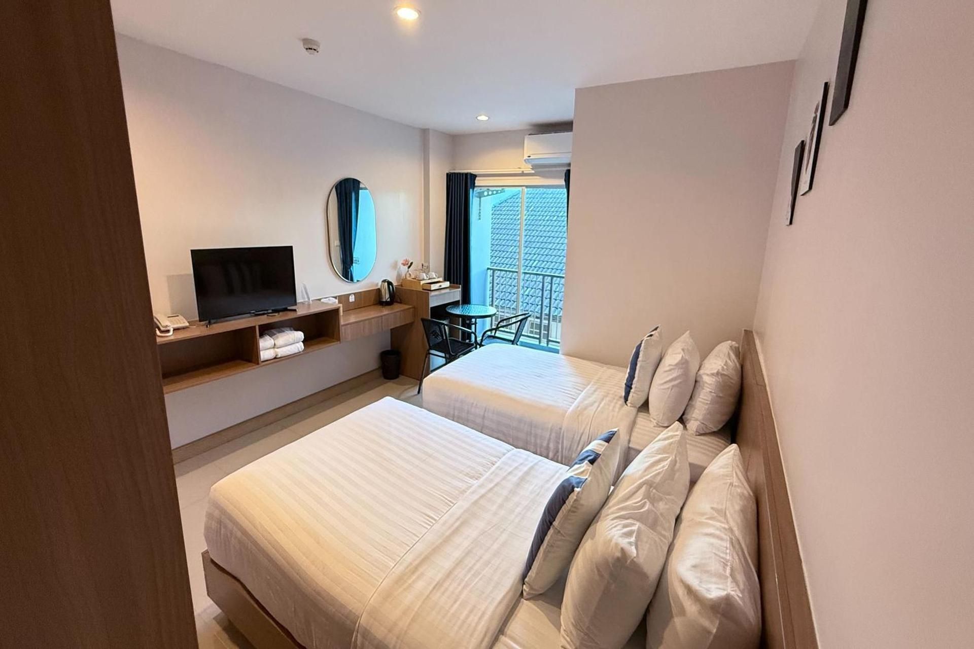 Standard Twin Room