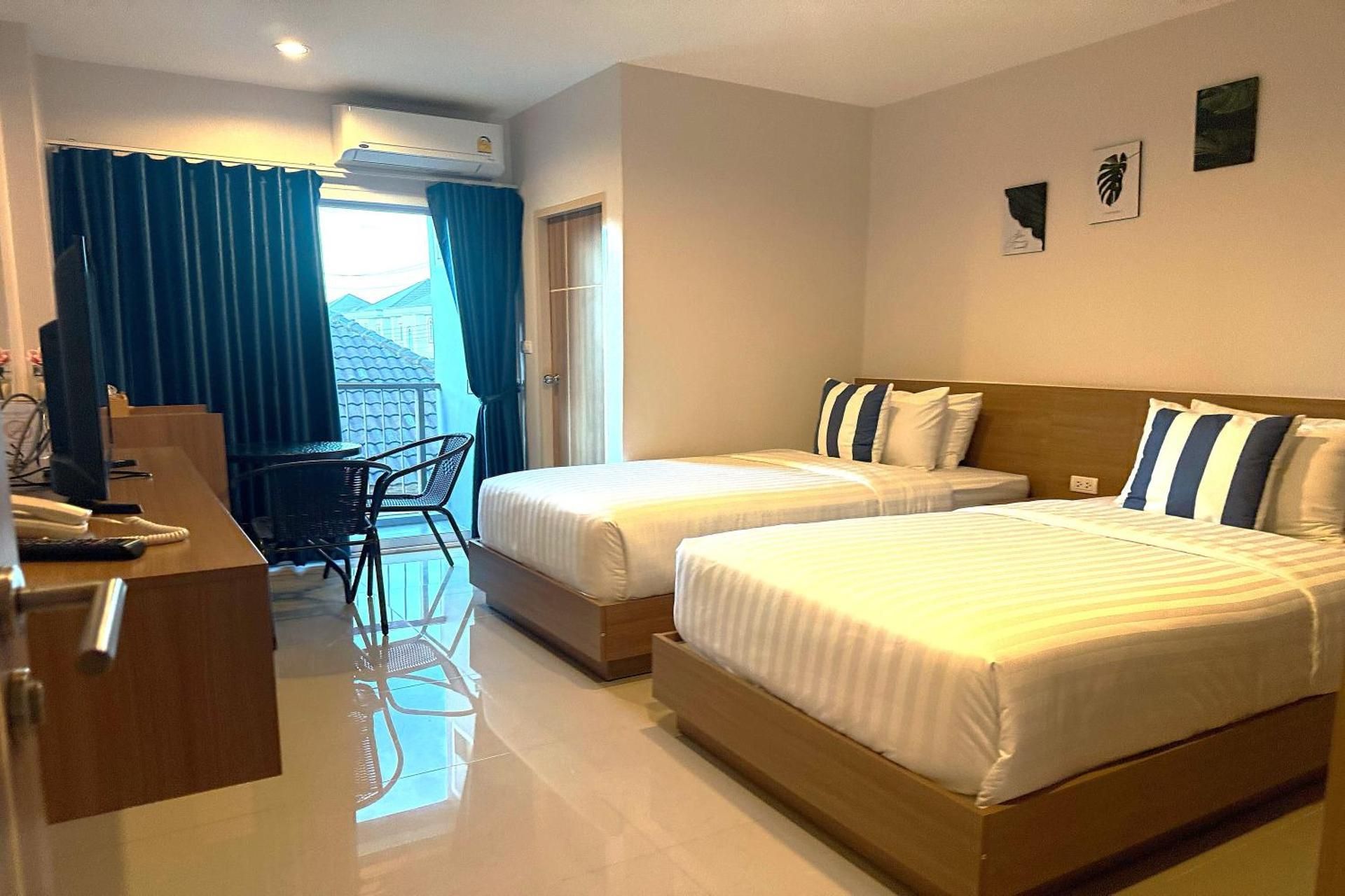 Standard Twin Room