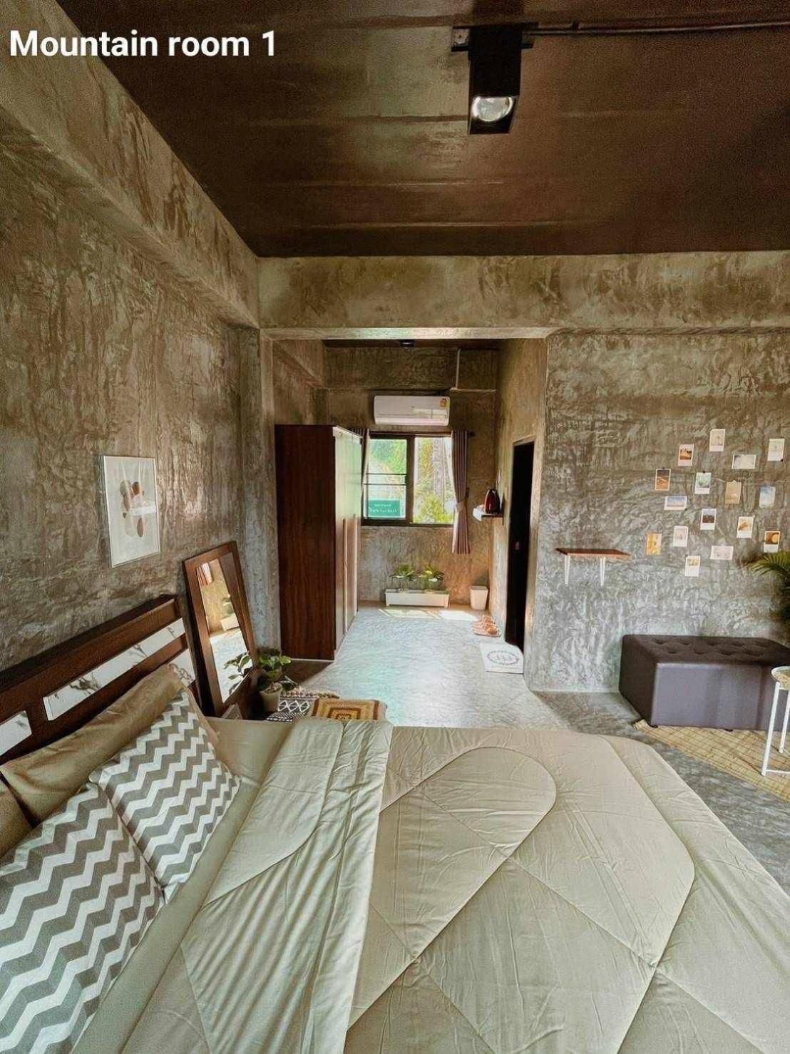King Room with Mountain View