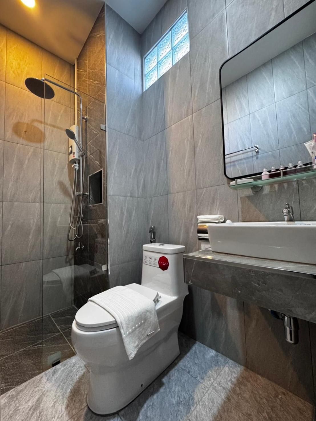 MAESAI BLISS RESIDENCE  King Deluxe Room - Room Only 3