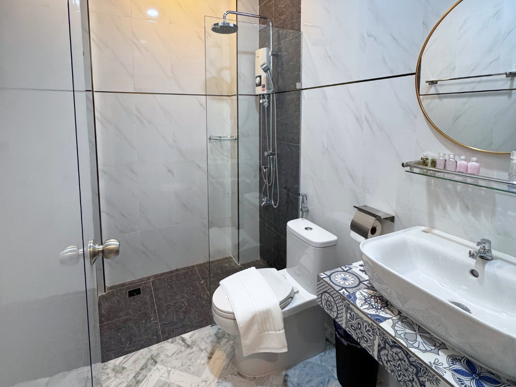 MAESAI BLISS RESIDENCE  Triple Room - Netflix, with Shower 3