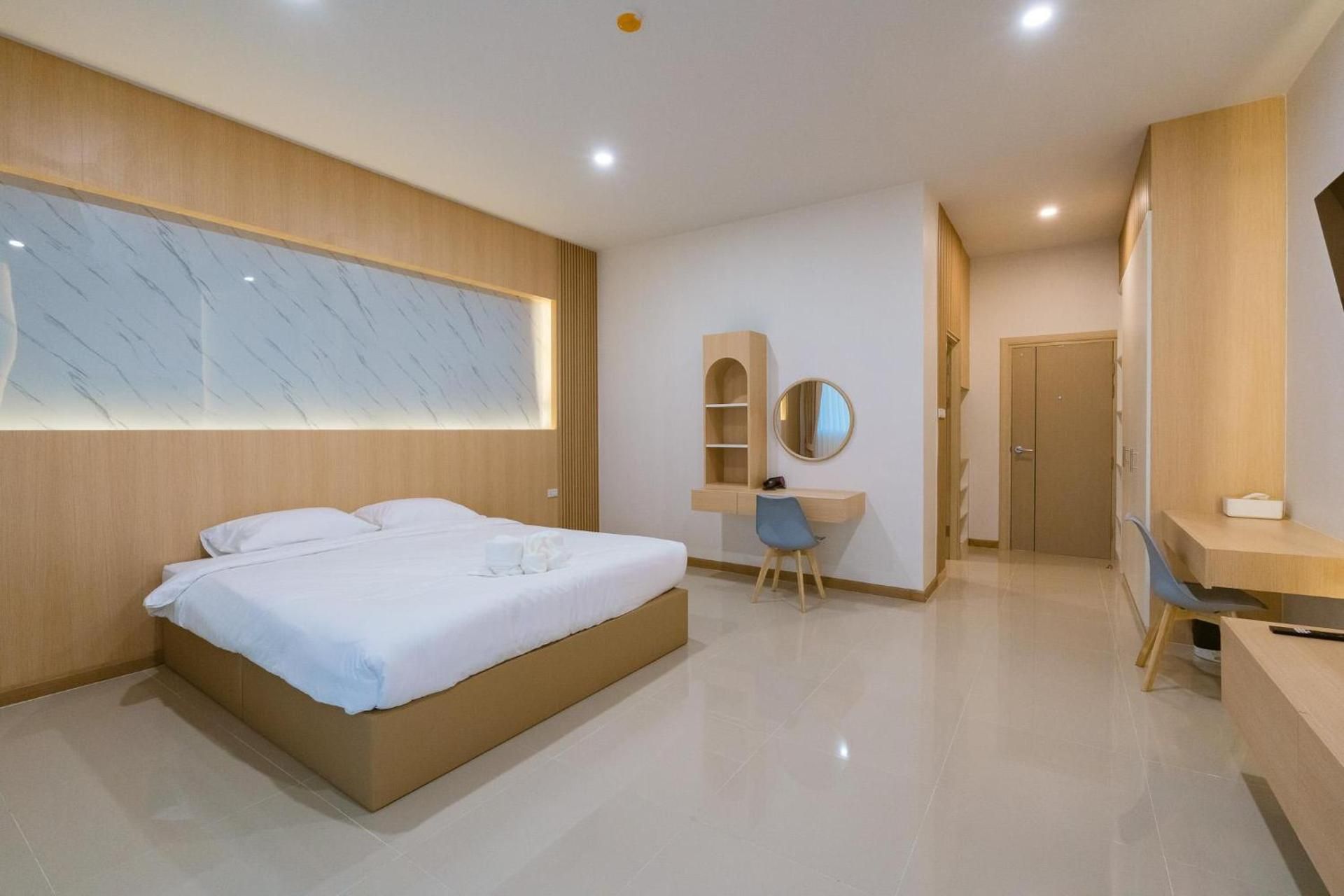 Deluxe Double Room with Balcony