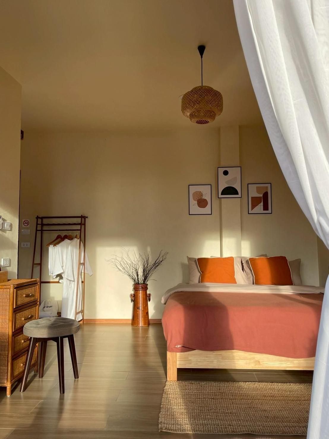 Deluxe Room with Bathtub
