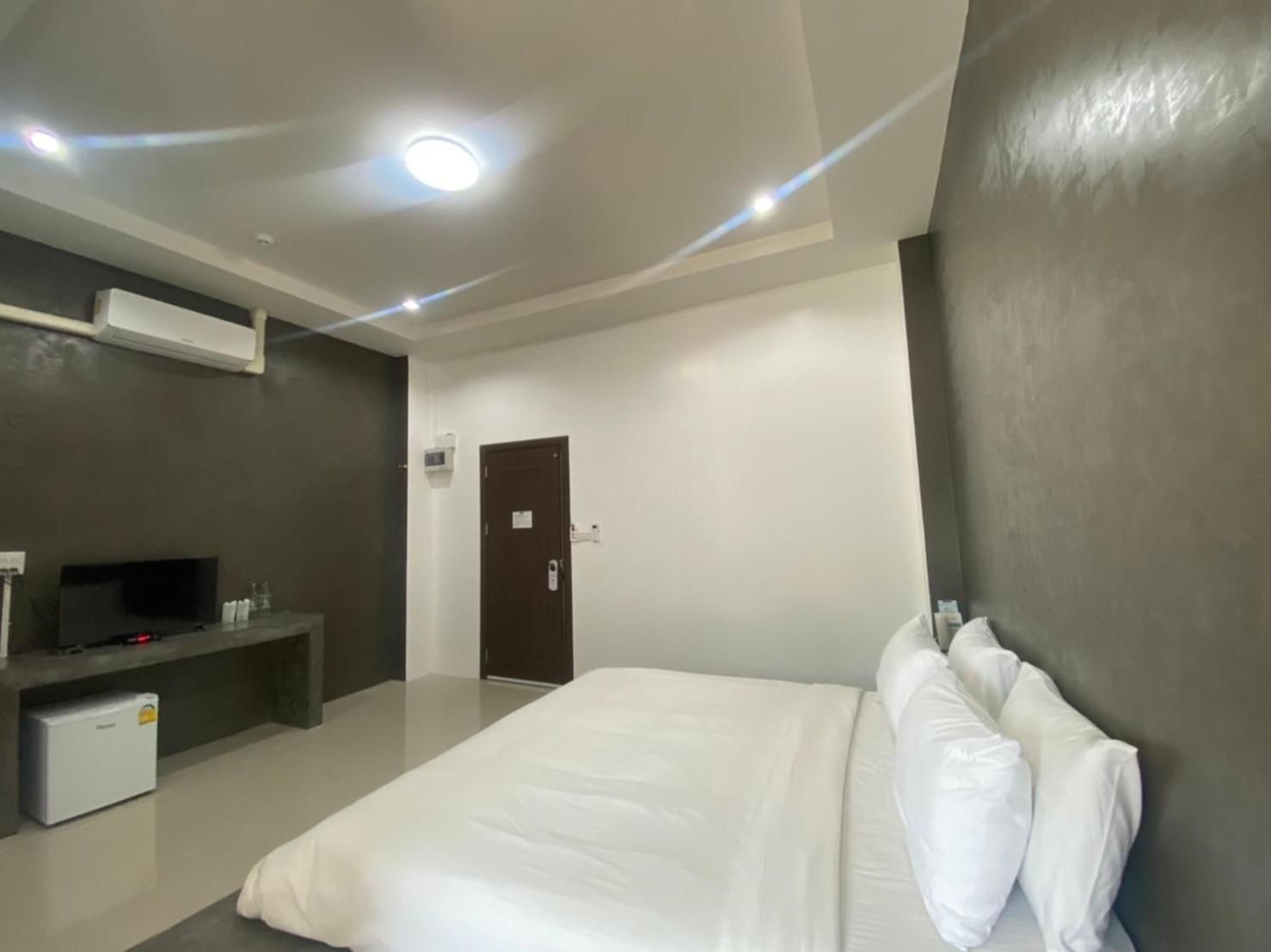 22 Twenty-Two Hotel Double Room 2