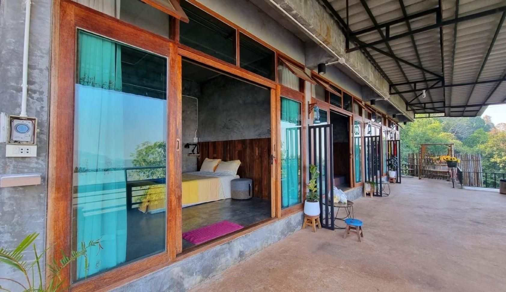Queen Room with Balcony