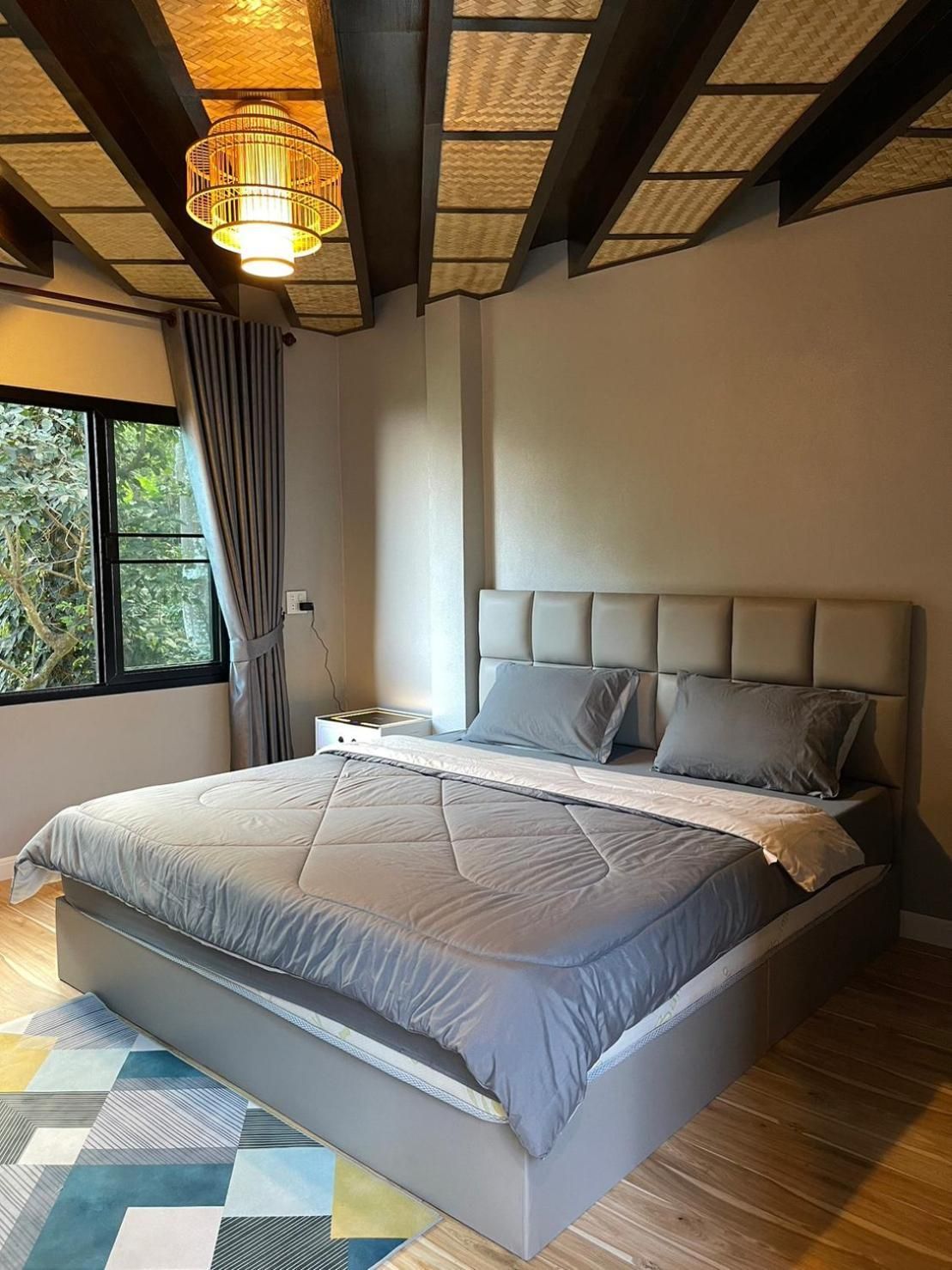 Queen Room with Garden View