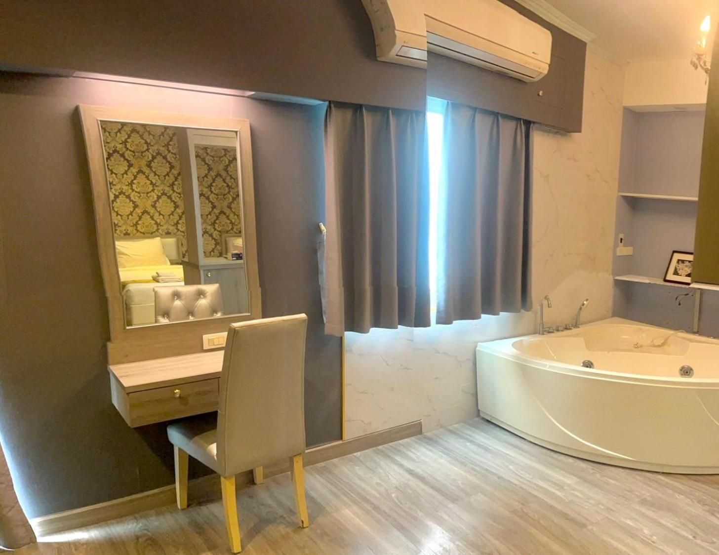 Napheera Royal Tel Junior Suite 3