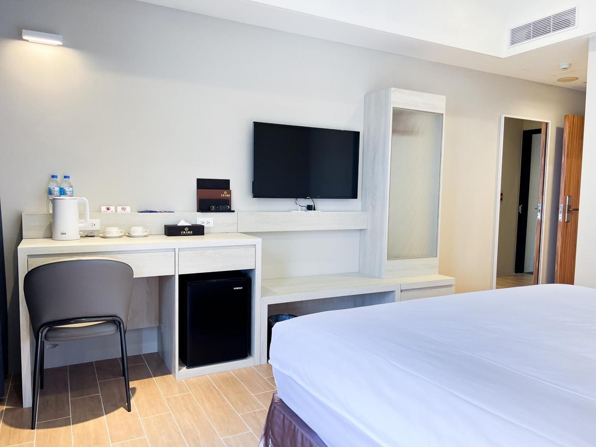 Single Room with Private Bathroom