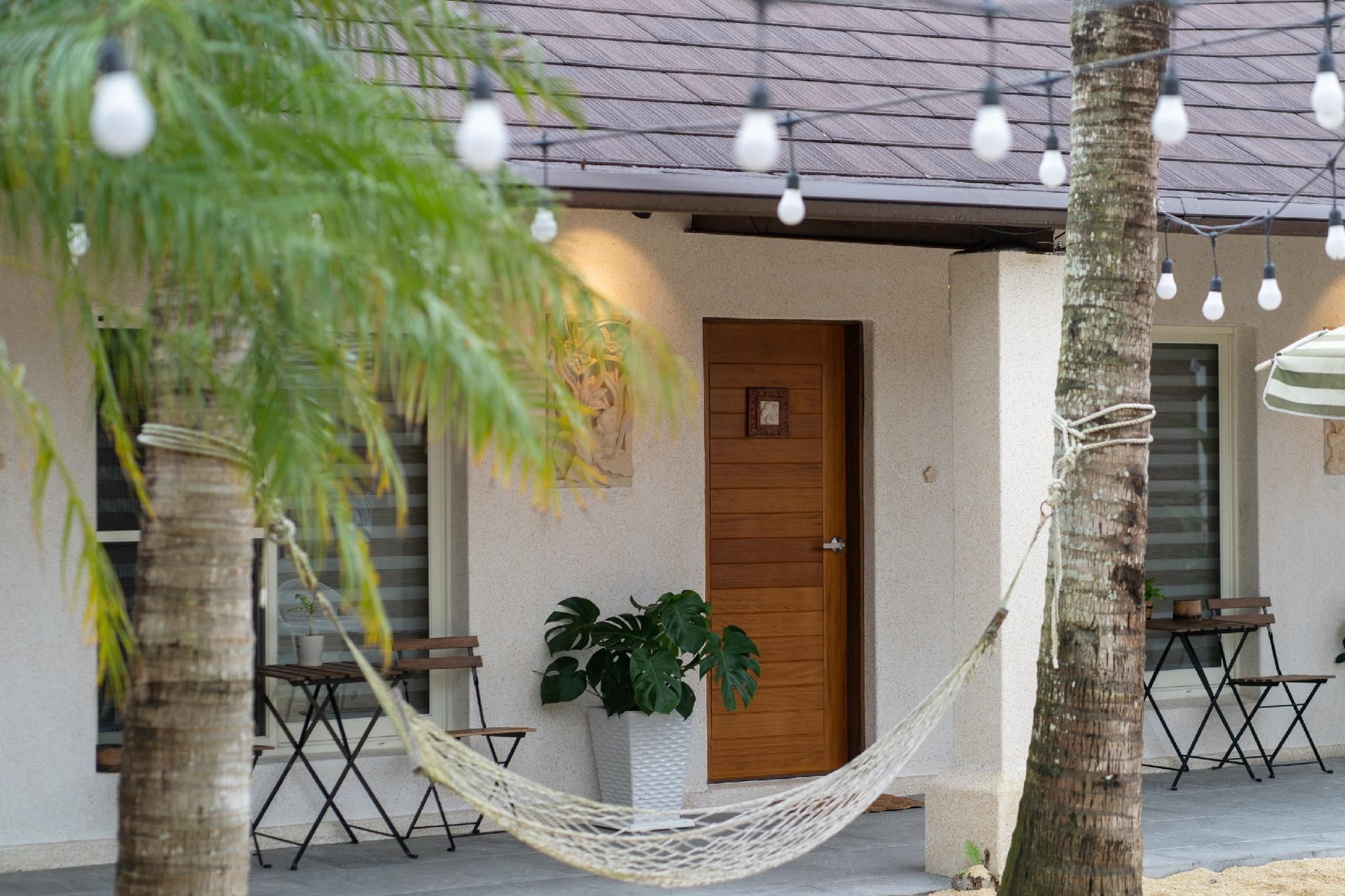 Bali Slow Cottage Deluxe Room 2