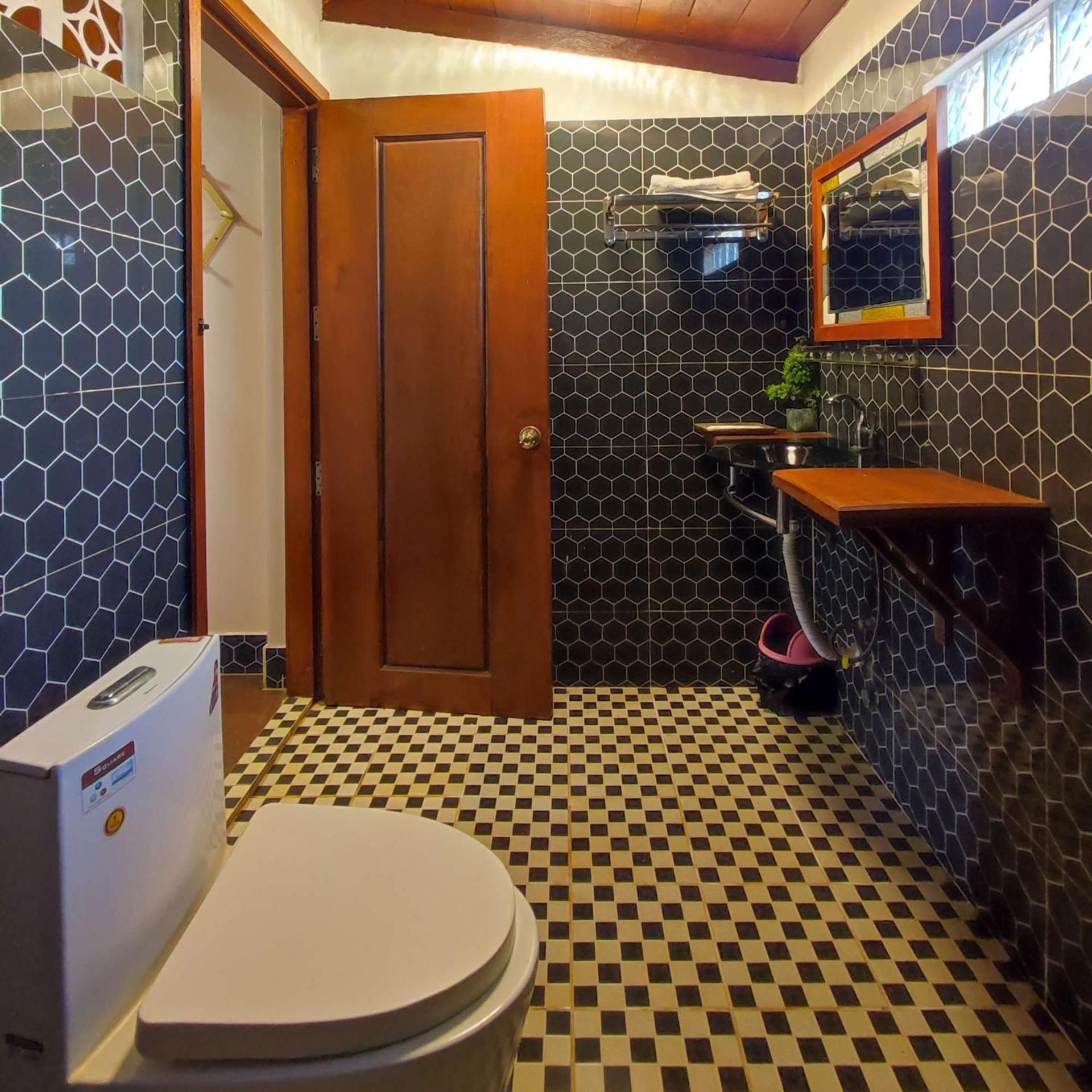 Greenhouse Retreat Single Room 3