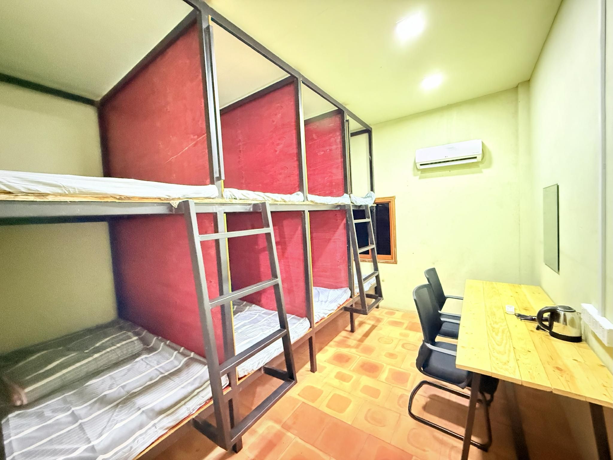 Dormitory Room - Mixed