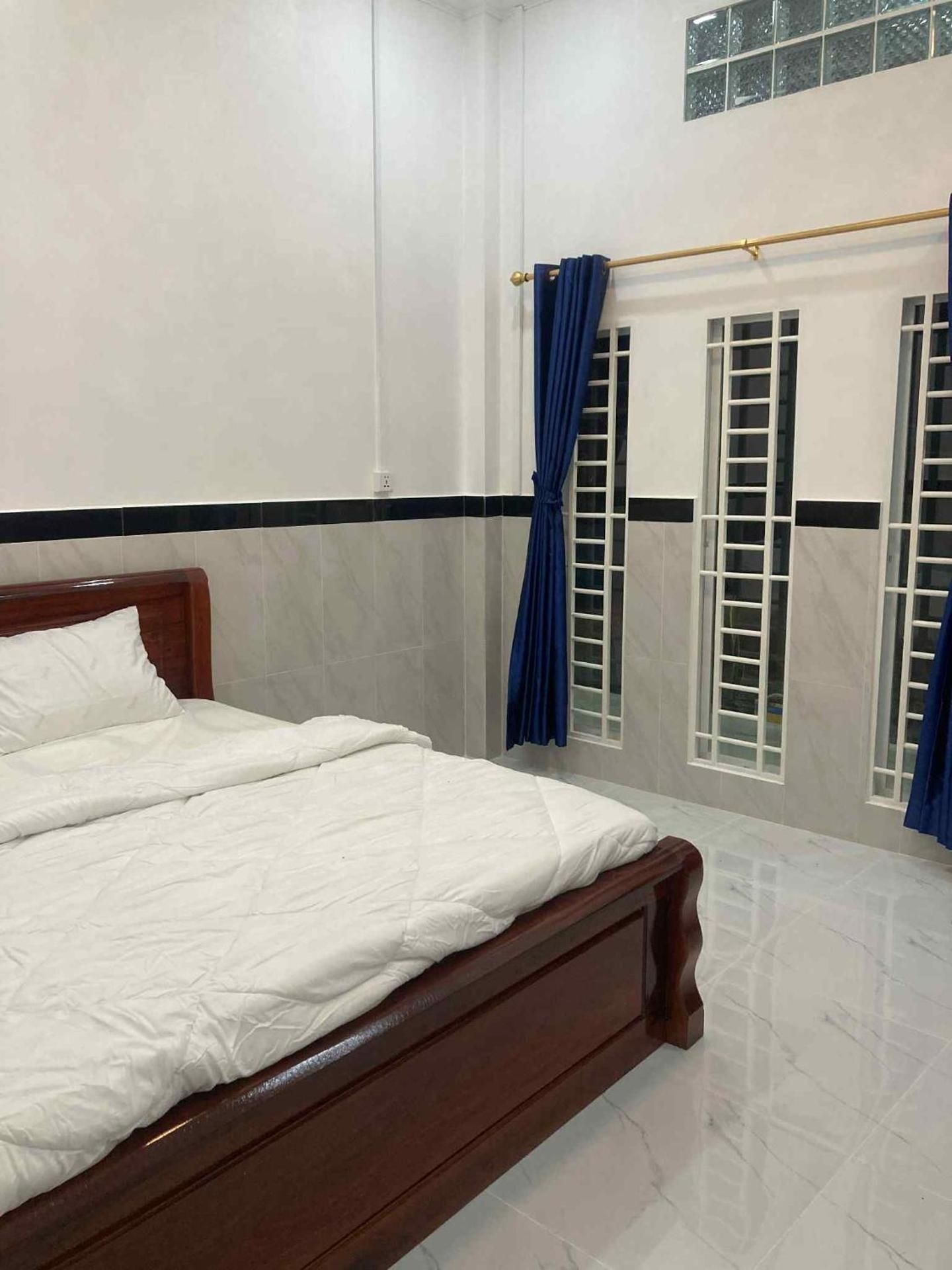 Deluxe Double Room (2 Adults + 1 Child)