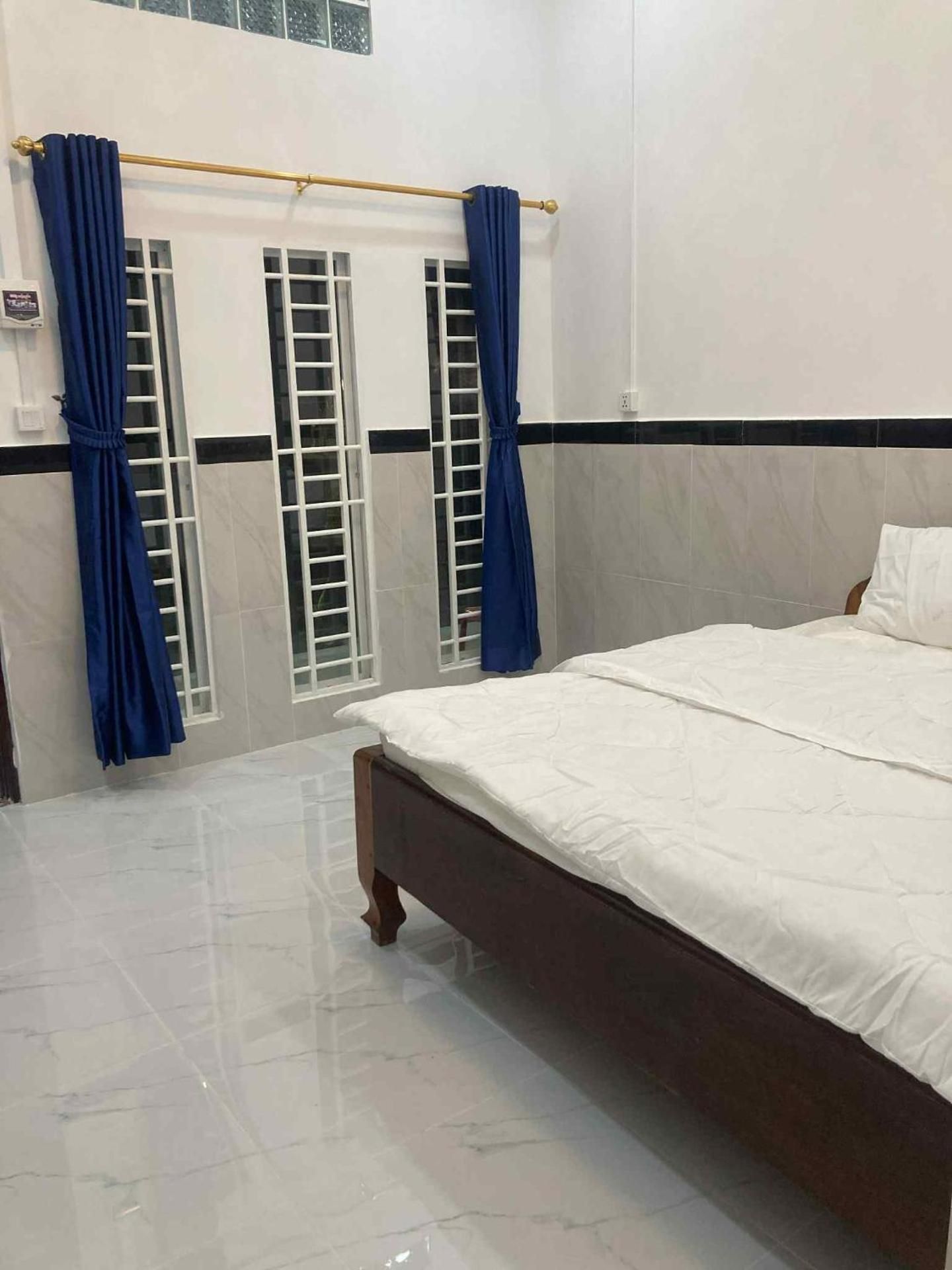 Deluxe Double Room (2 Adults + 1 Child)