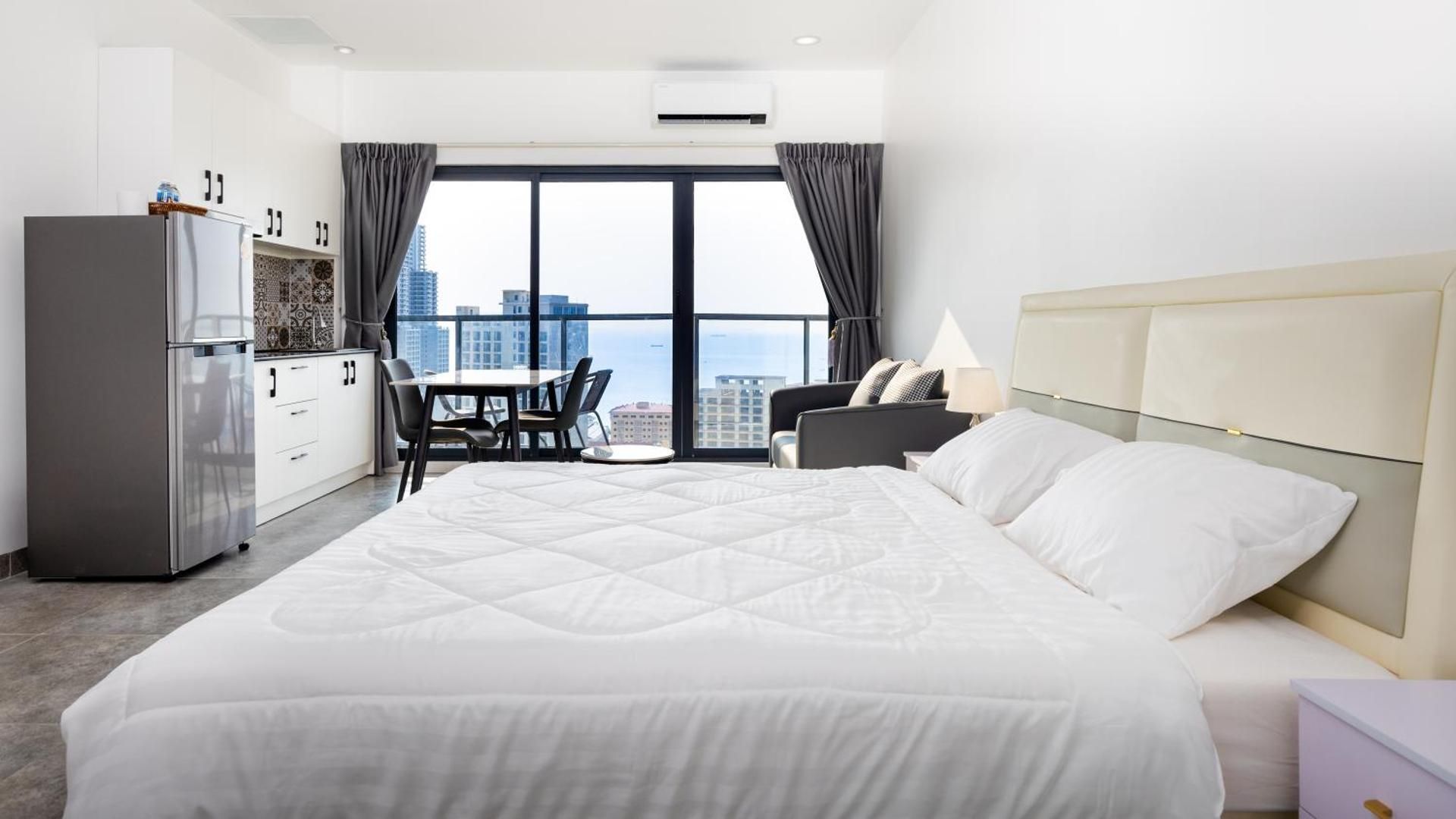 Studio with Sea View