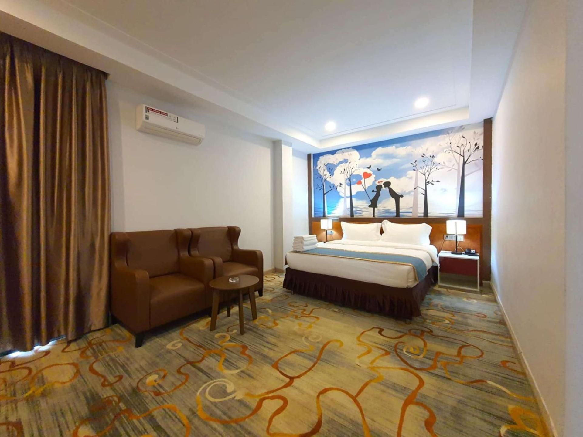 Queen Room