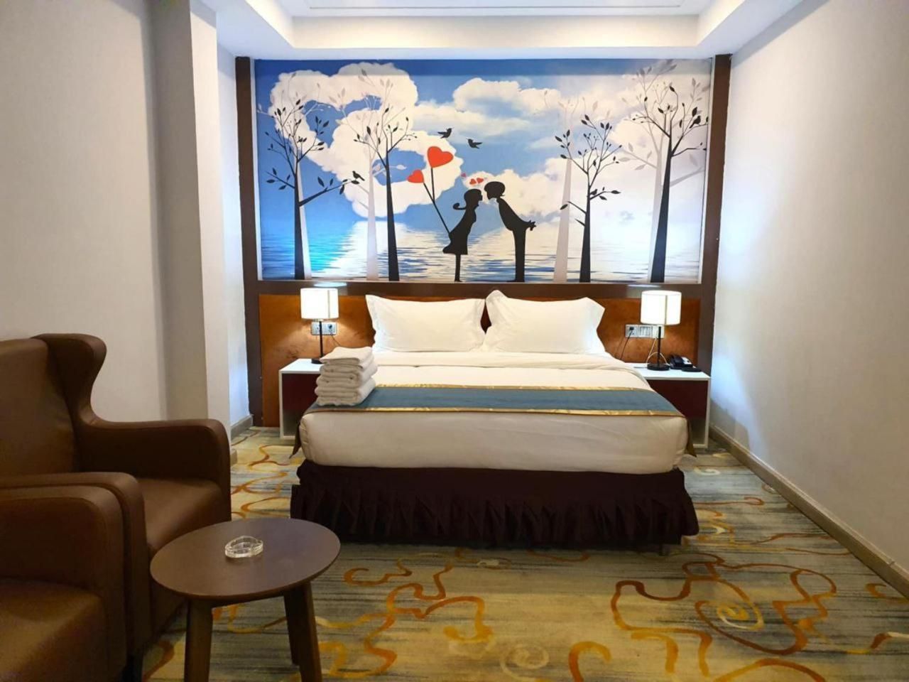 Queen Room