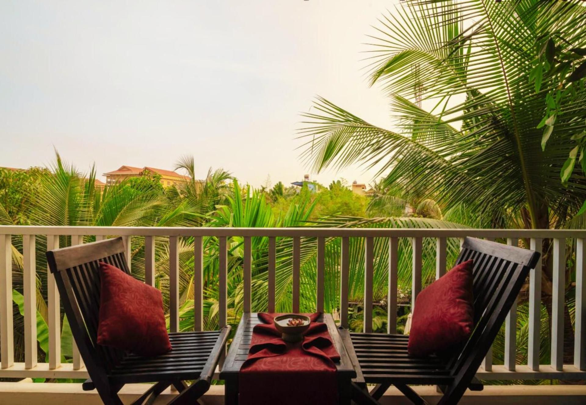 King Room with Pool View