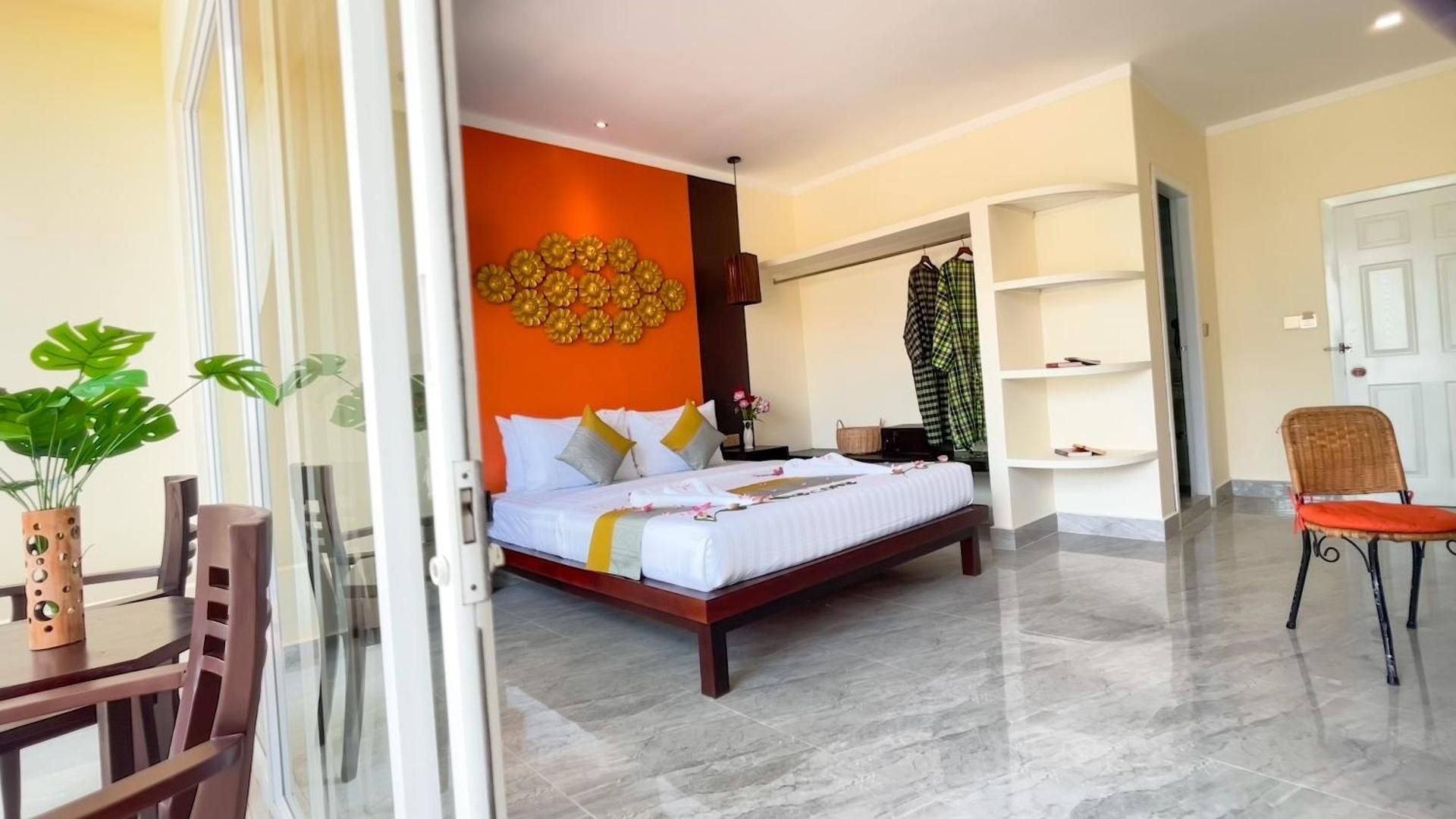 Deluxe Double with Balcony - Free Pick Up