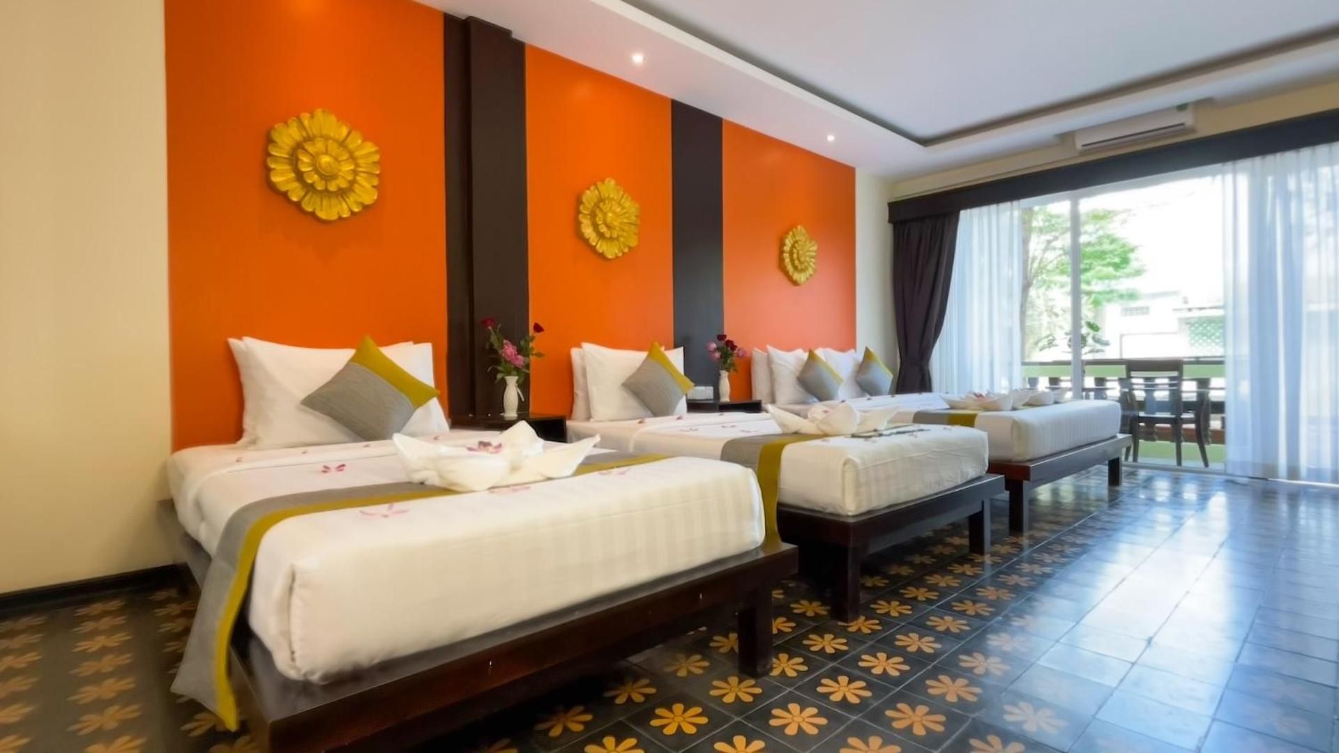 Family Suite with Balcony Pool View - Free Pick Up