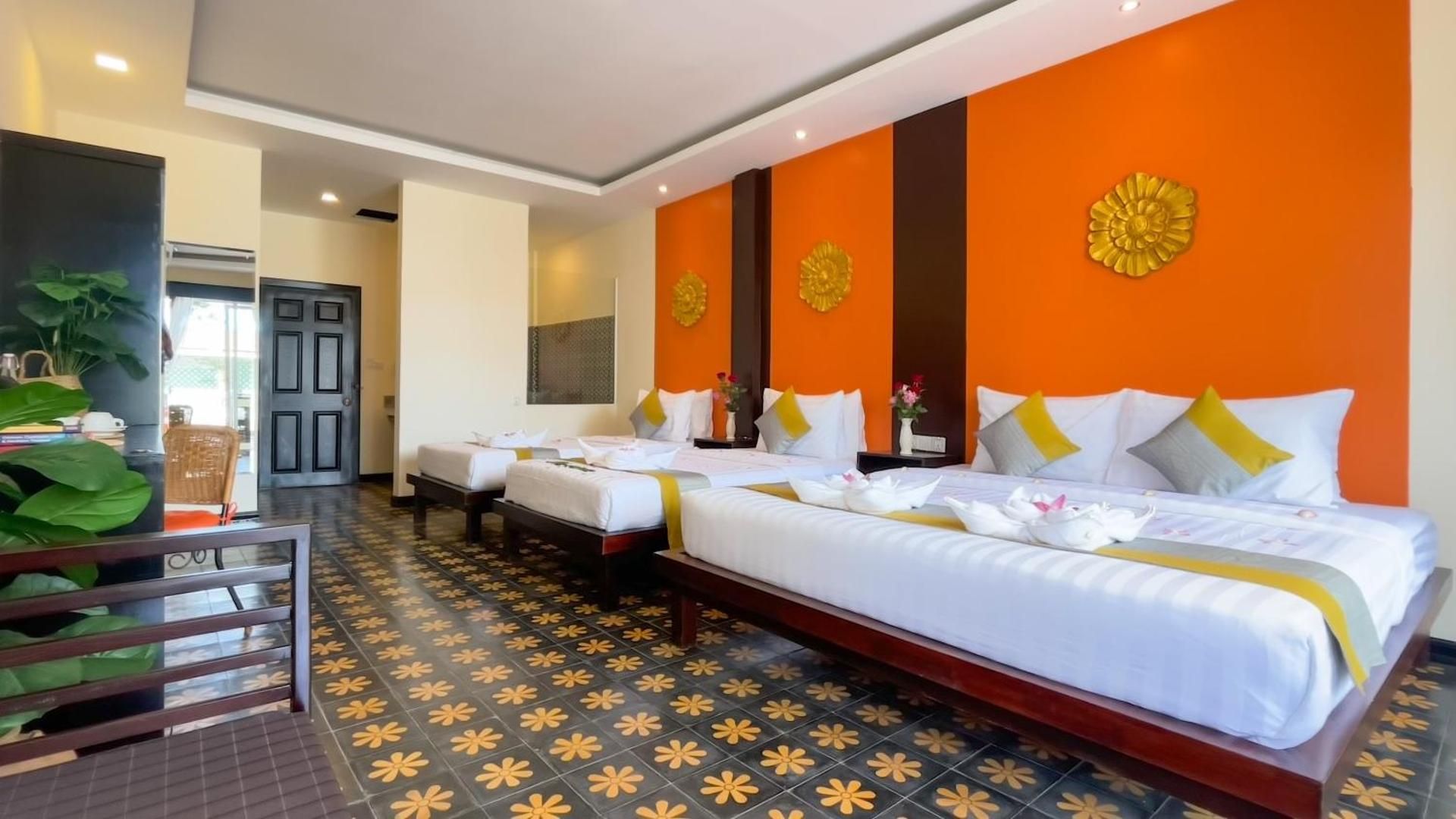 Family Suite with Balcony Pool View - Free Pick Up