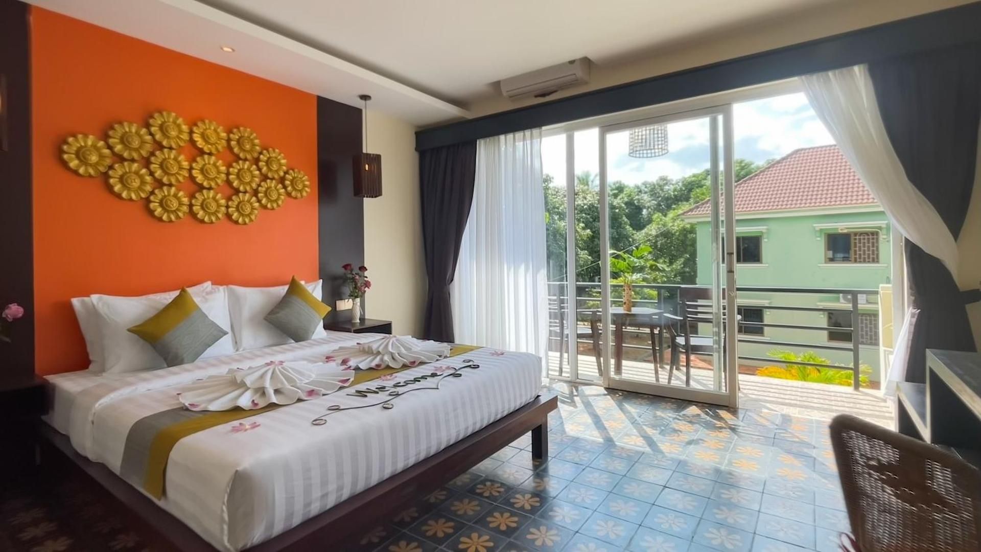 Cabana Double or Twin with Balcony - Free Pick Up