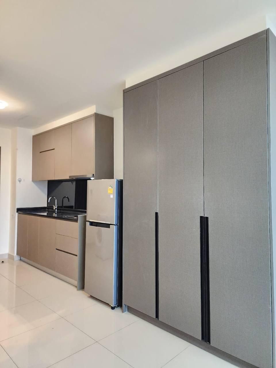 Studio - King Room with Balcony