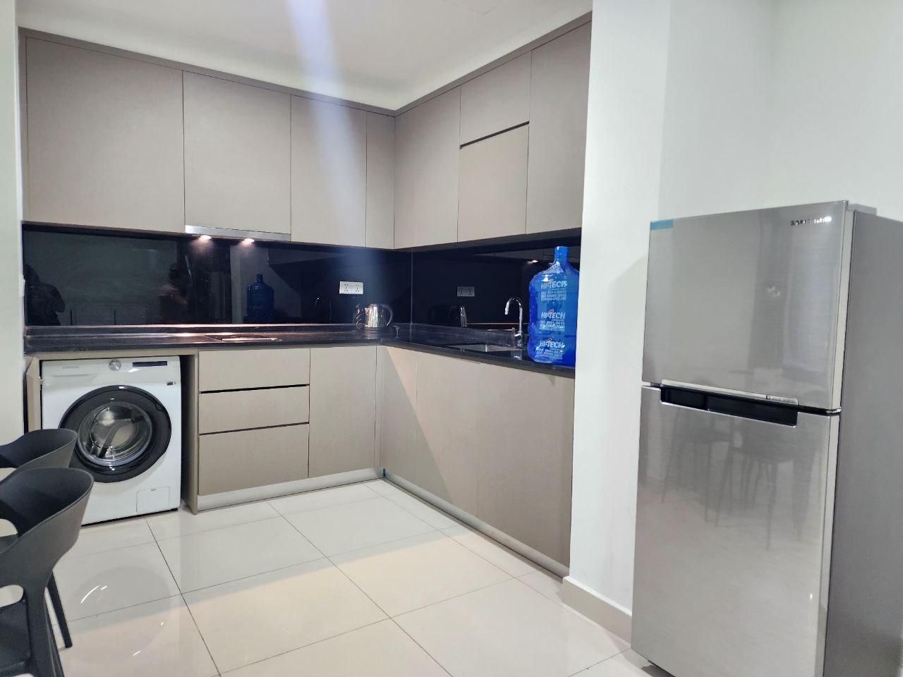 1 Bedroom Apartment with Balcony and Views