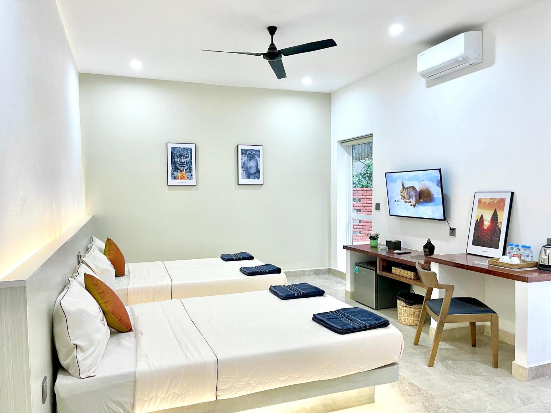 Deluxe Queen Room with Two Queen Beds