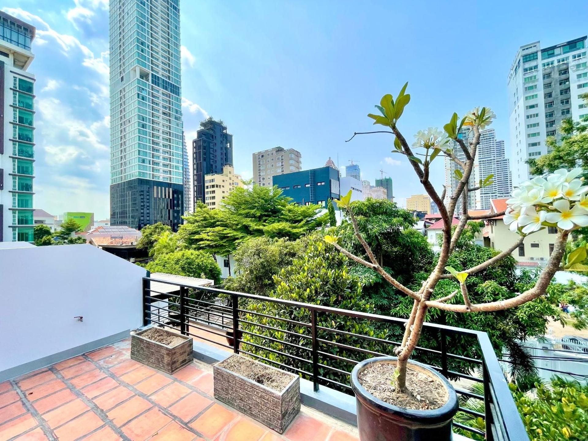 Studio with Terrace
