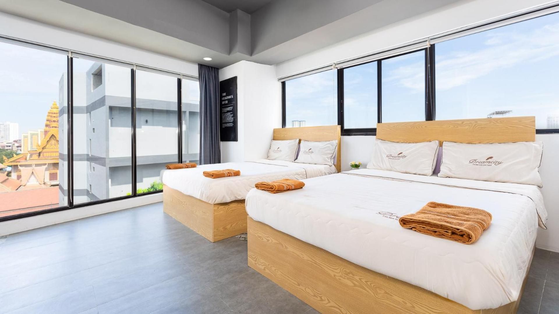 Deluxe Family Room