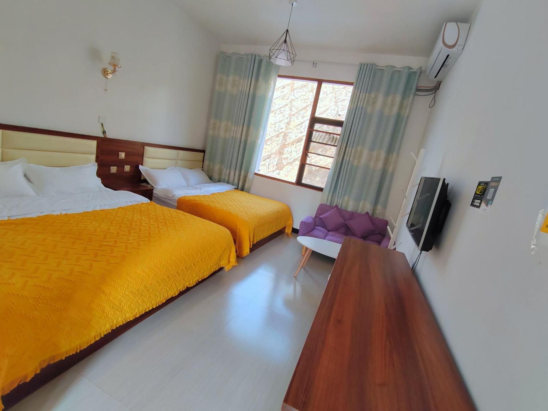 Twin Room with Private Bathroom