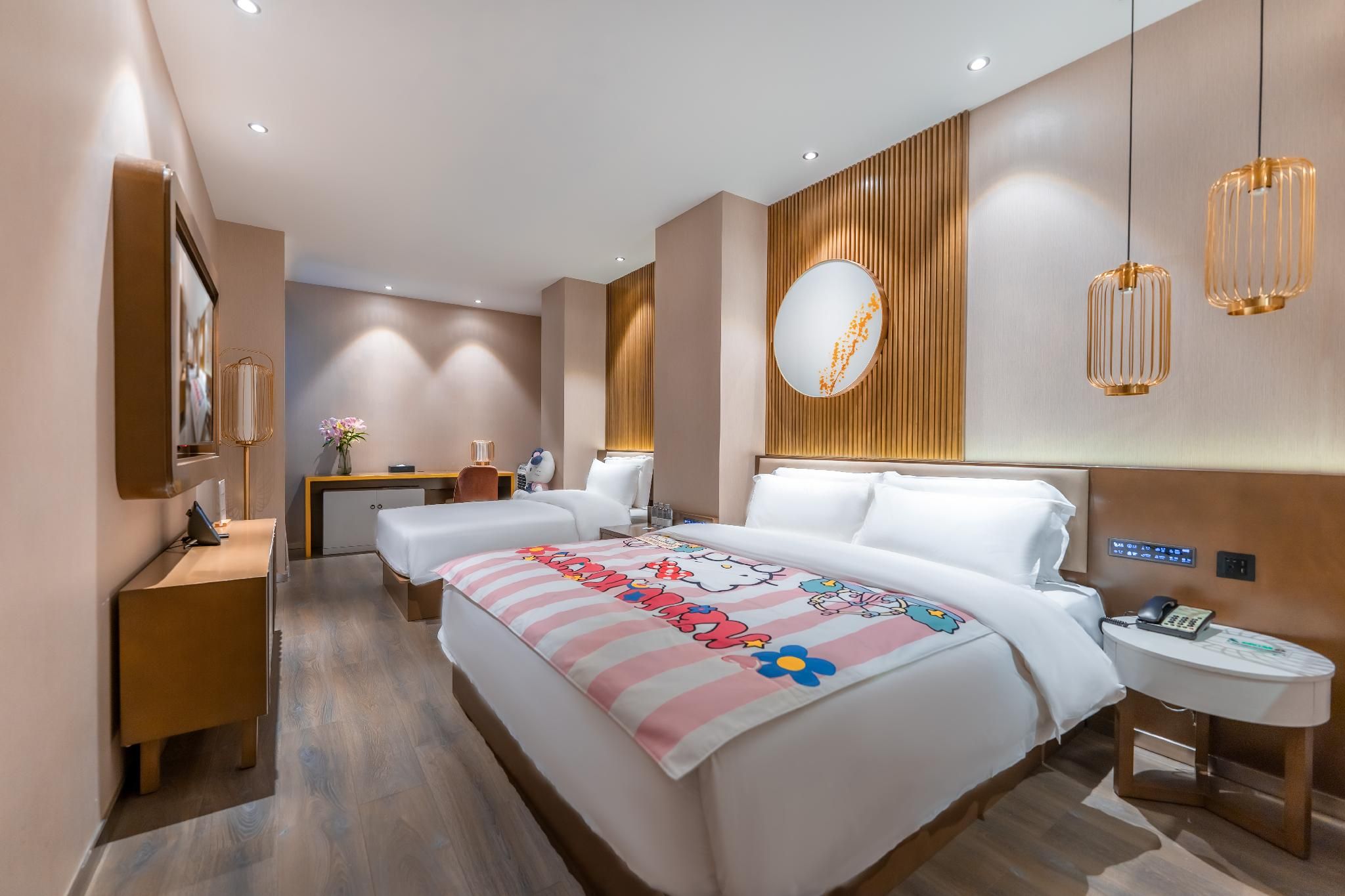 Huazhu - Deluxe Bonding Room