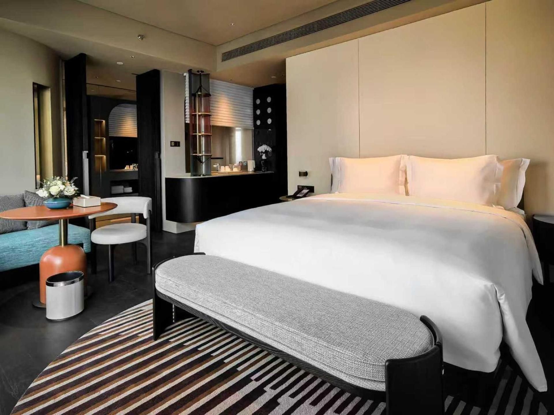 Premium King Room