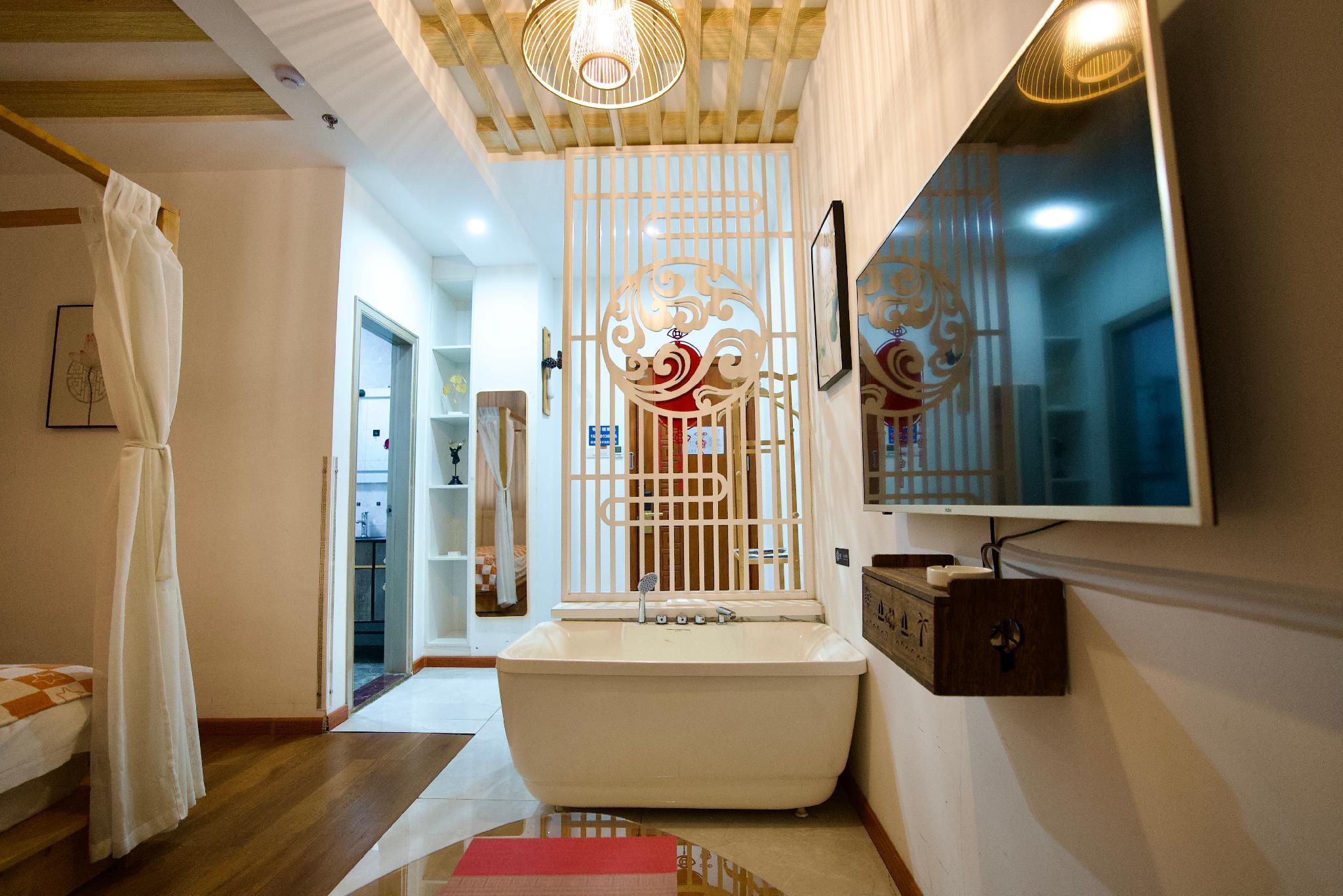 Queen Superior Room