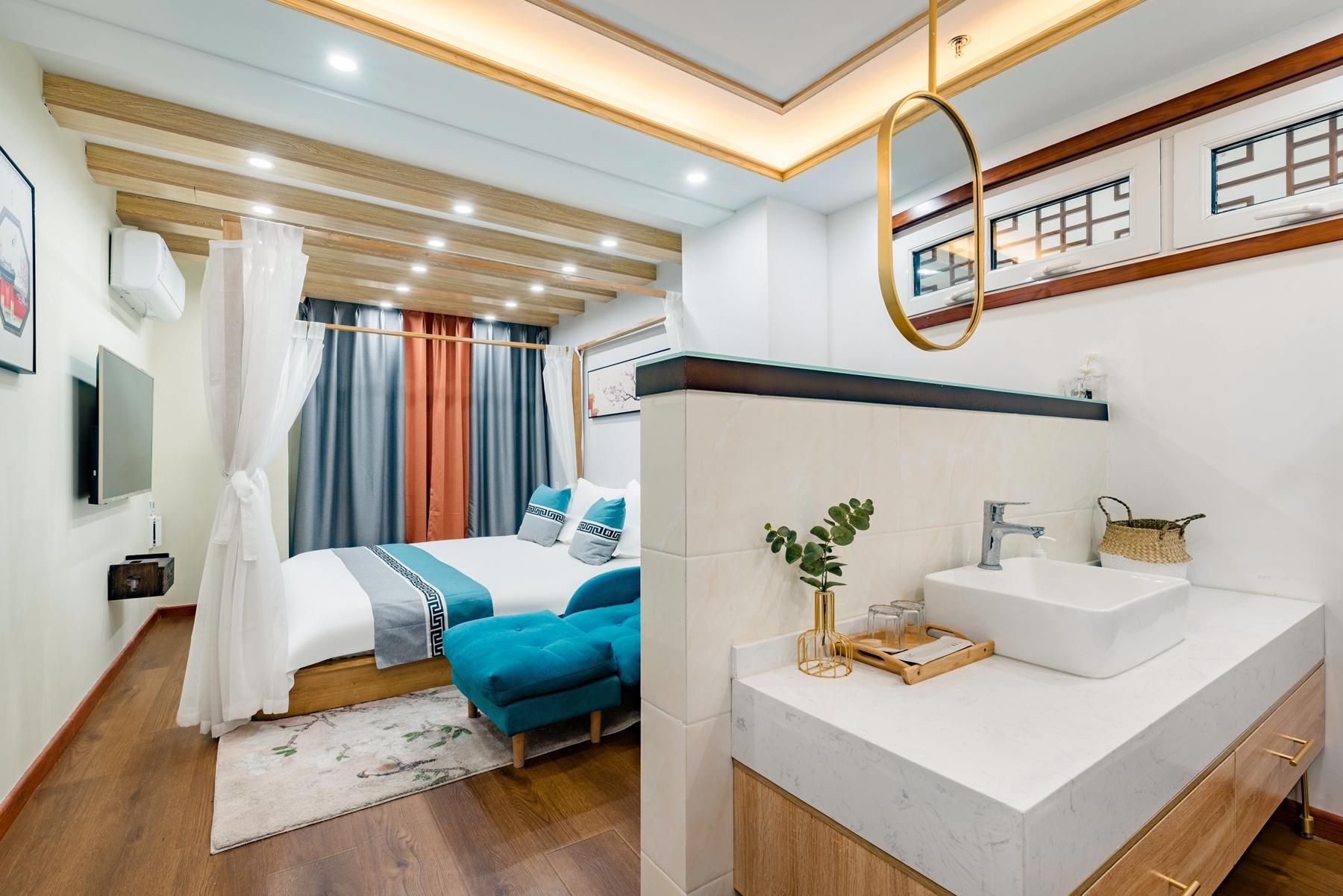 Comfort Queen Room