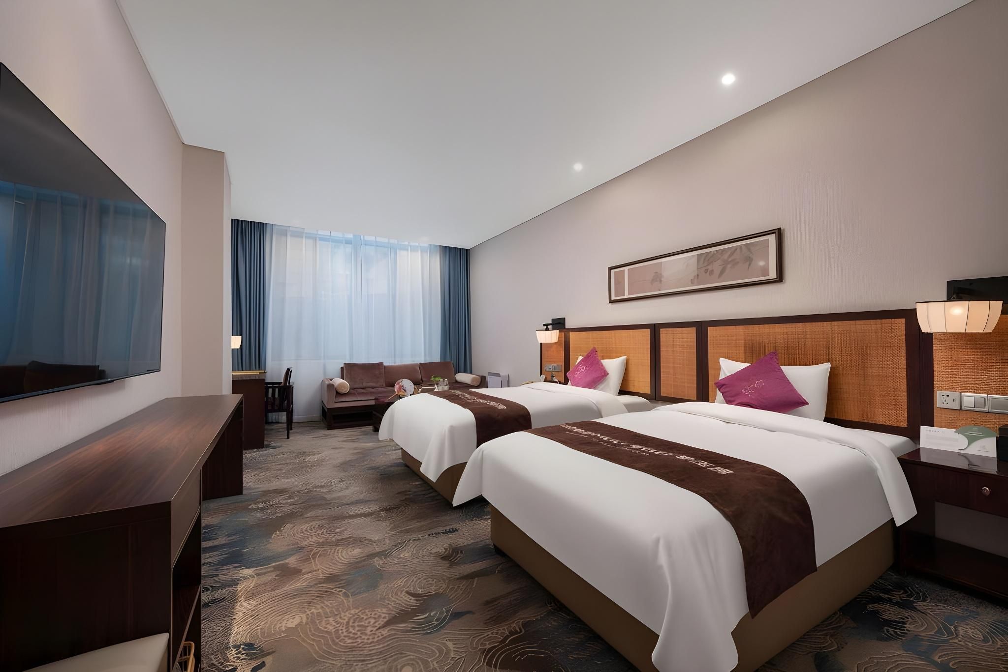 Elegant Twin Room