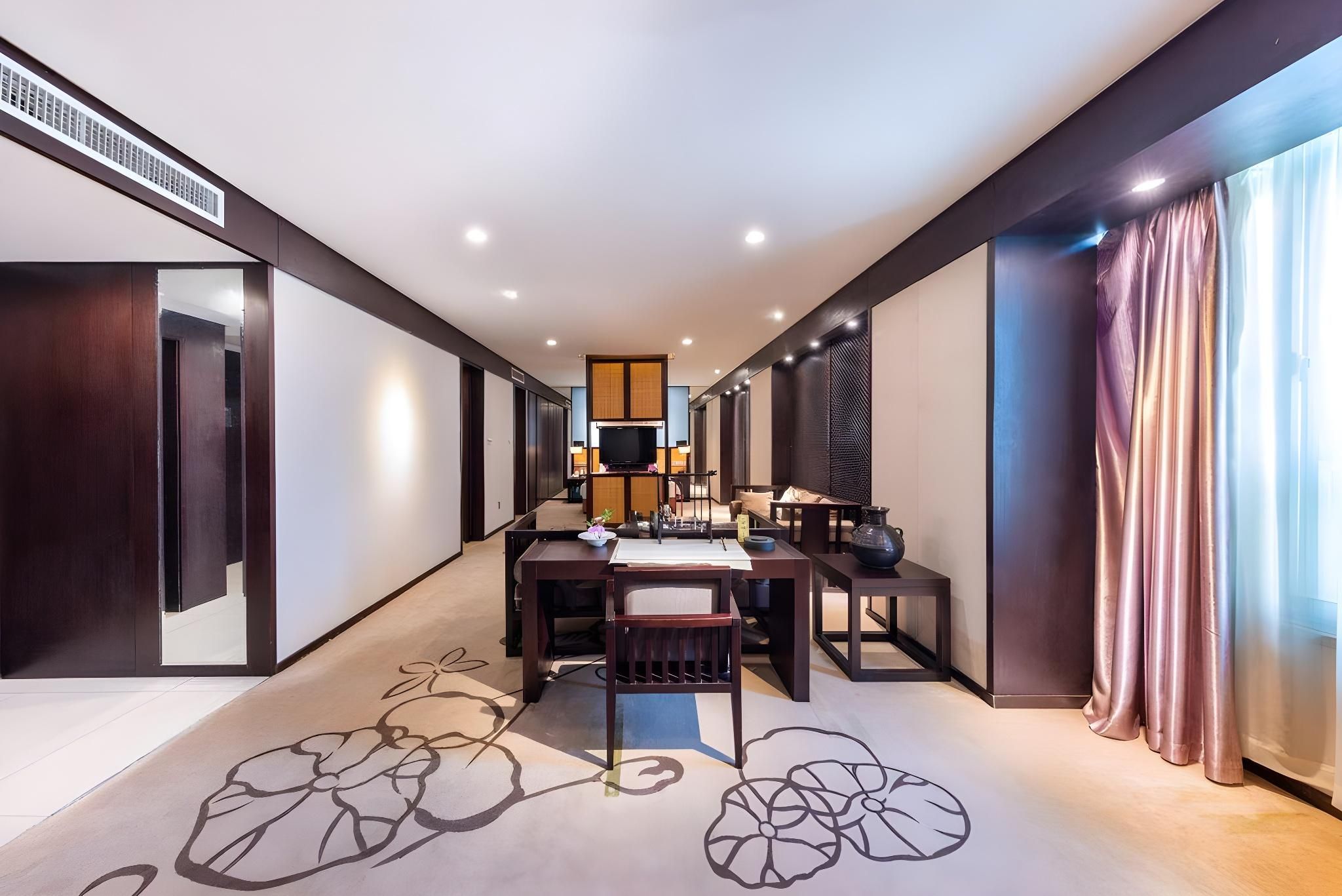 Scholarly Suite