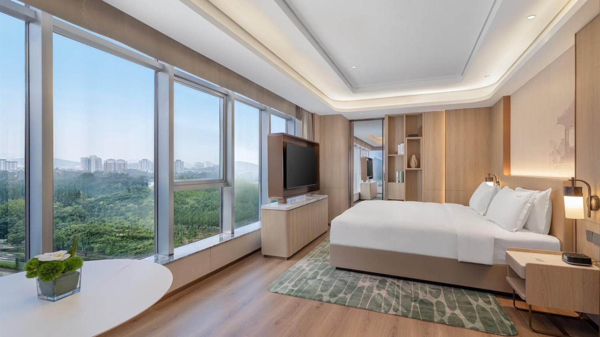 One-Bedroom Suite with Living and Dining Areas