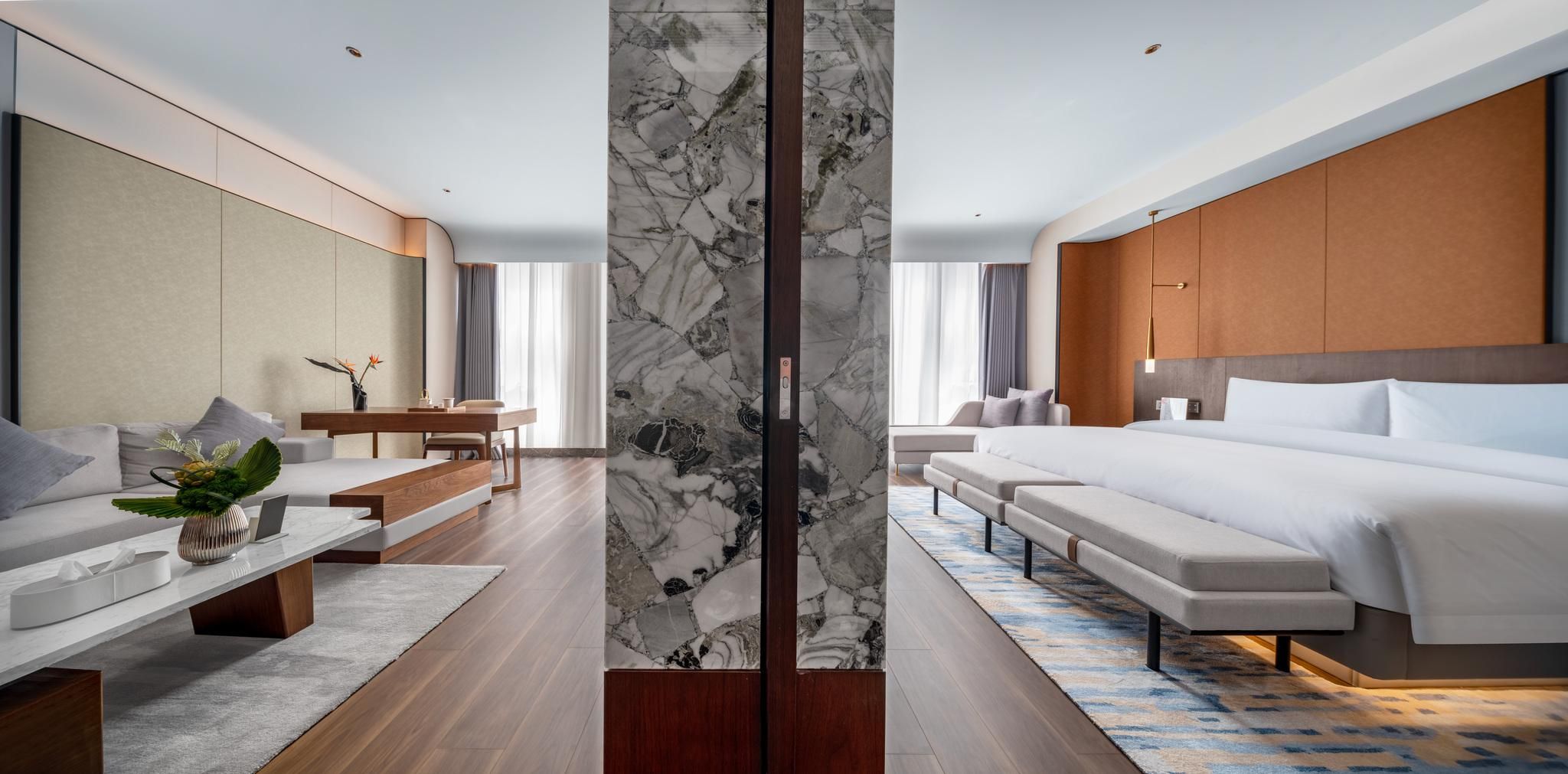 1 King Bed, Suite, Non-Smoking