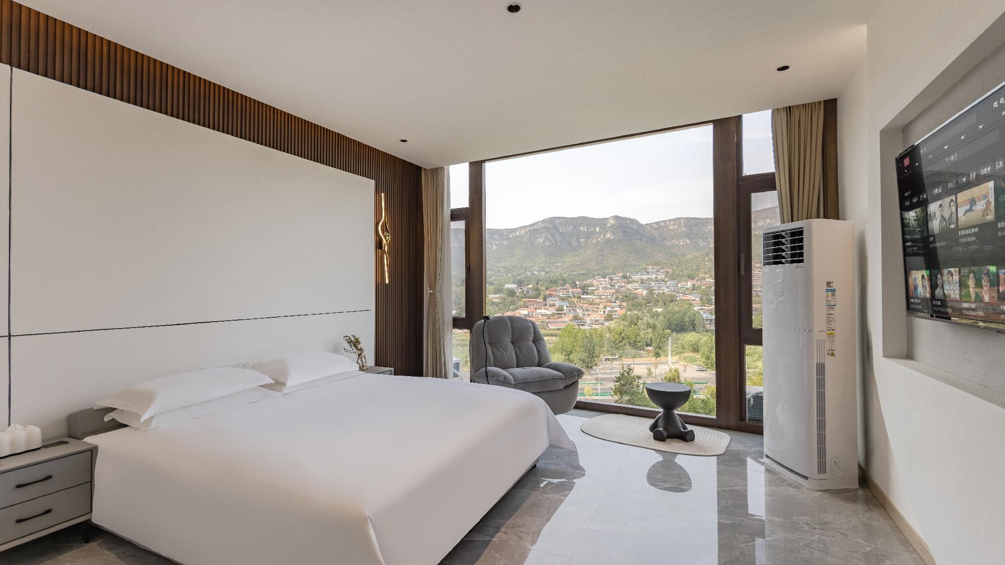 Business Suite Room