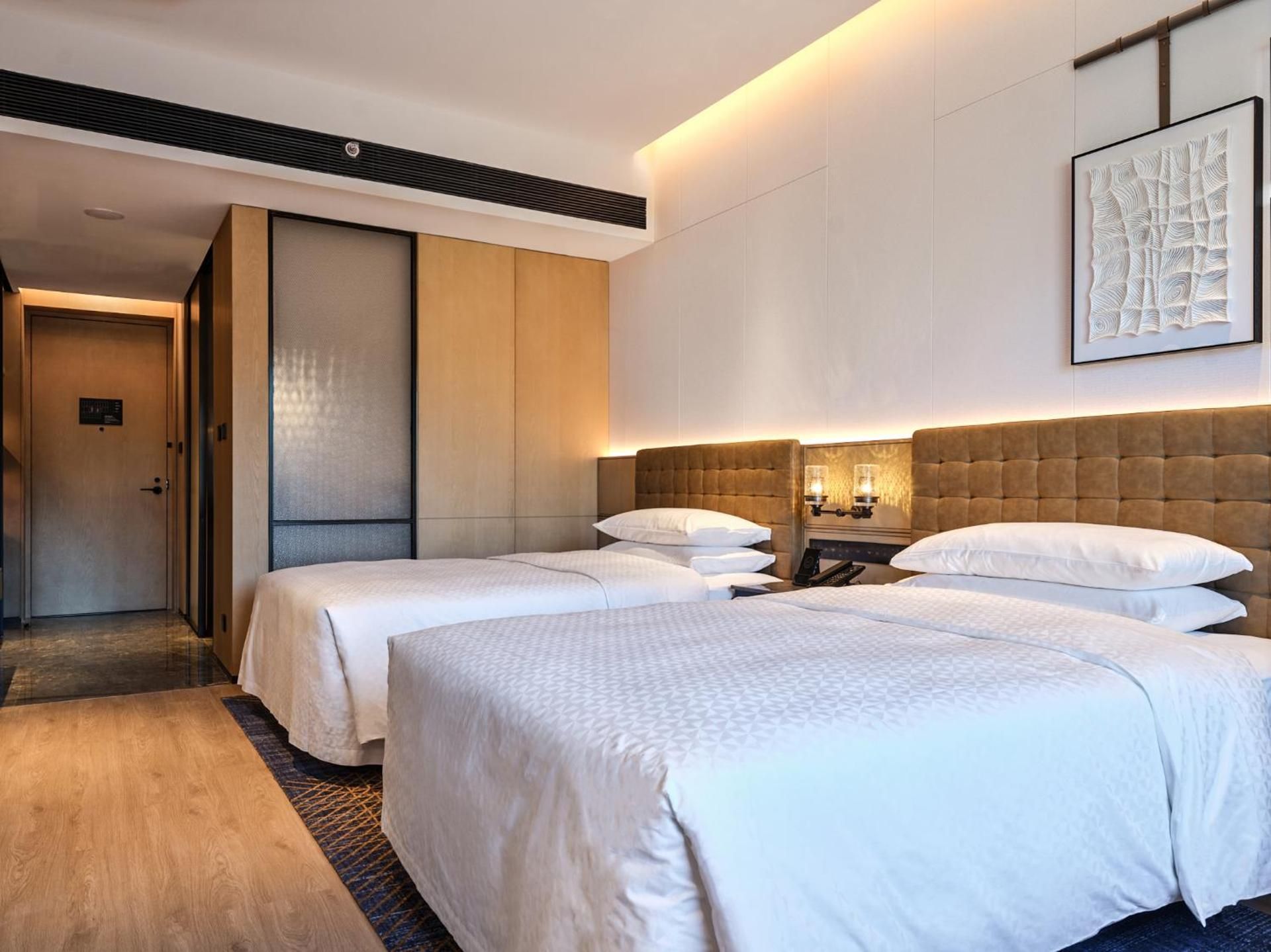 Premier Twin Room