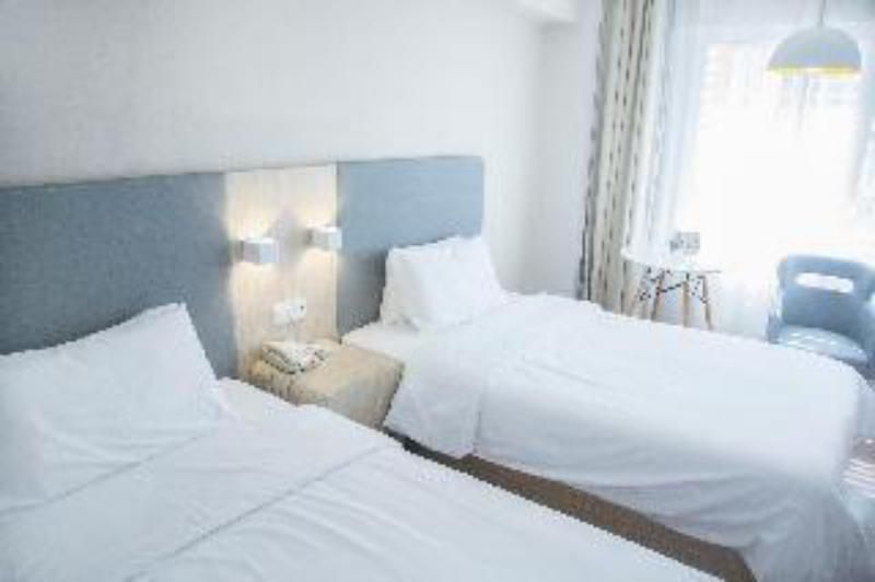 Huazhu - Twin Room