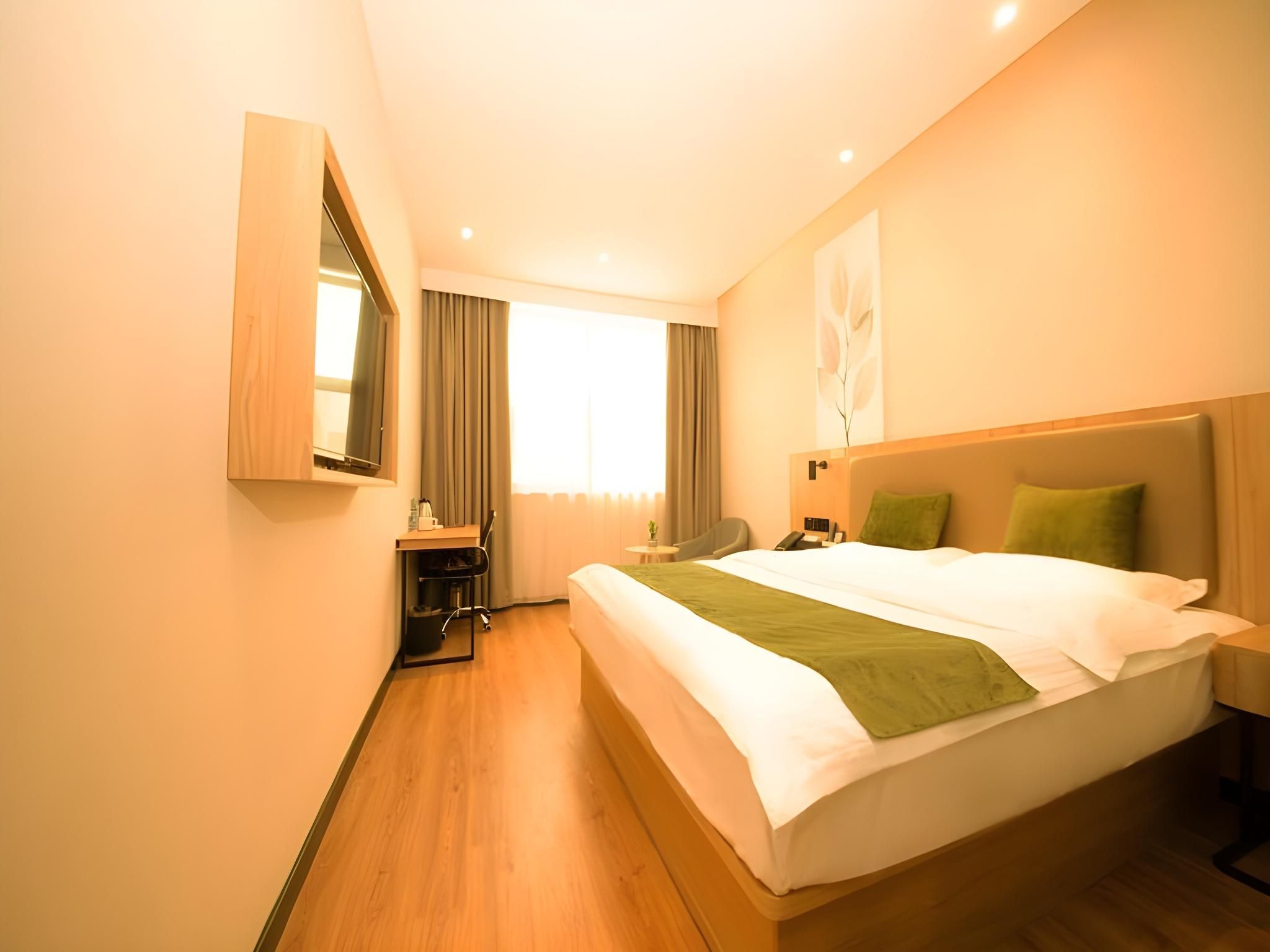 Business Queen Room