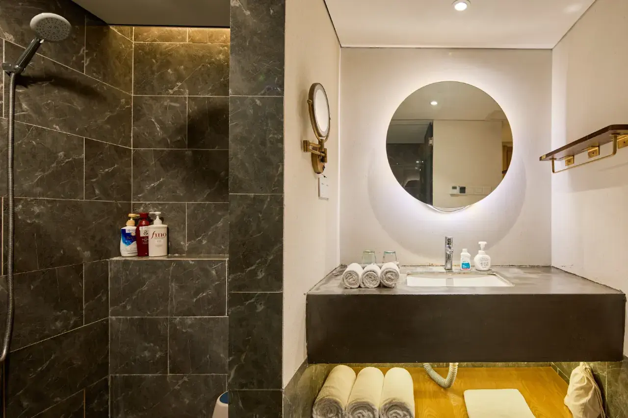 Loft Bed for 4 People Non-Smoking