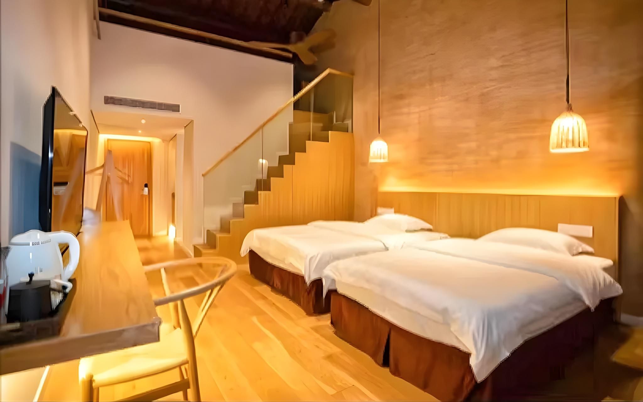 Loft Bed for 4 People Non-Smoking