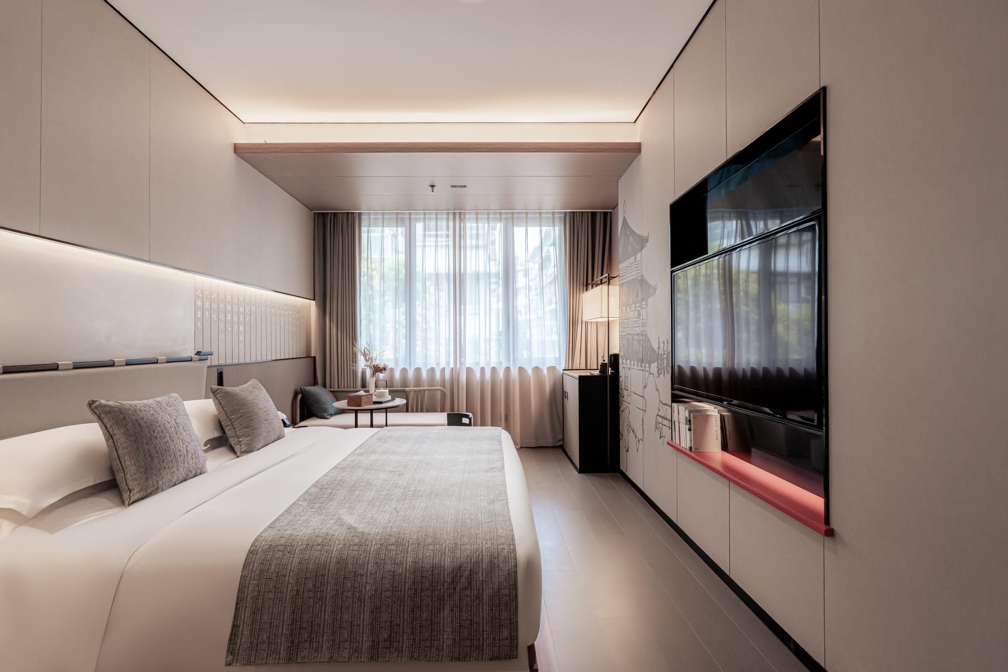 Standard King Room