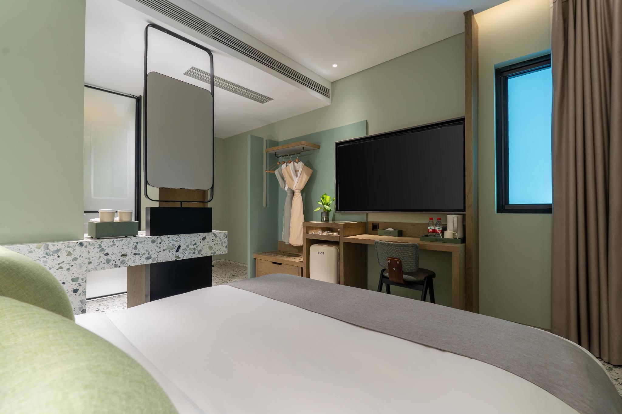 Superior King Room